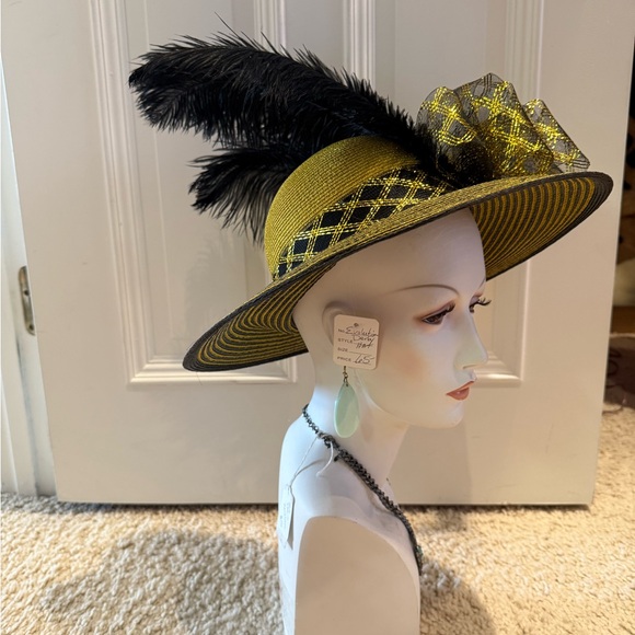 Elegant Black and Gold Women\'s evolution hat main image 6